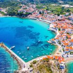 Daily Express: Η Σάμος ανάμεσα στους «απίθανους προορισμούς» της Ευρώπης που θα συνδέονται με την Βρετανία το 2026