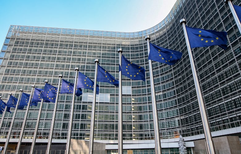 Κομισιόν για τις δοκιμές πυρηνικών όπλων από τις ΗΠΑ και την επίδειξη από τη Ρωσία: «Δεν τους βάζουμε στο ίδιο καλάθι»