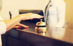 ΙΝΣΕΤΕ: Η υπερφορολόγηση πλήγμα στη ανταγωνιστικότητα των ελληνικών τουριστικών επιχειρήσεων