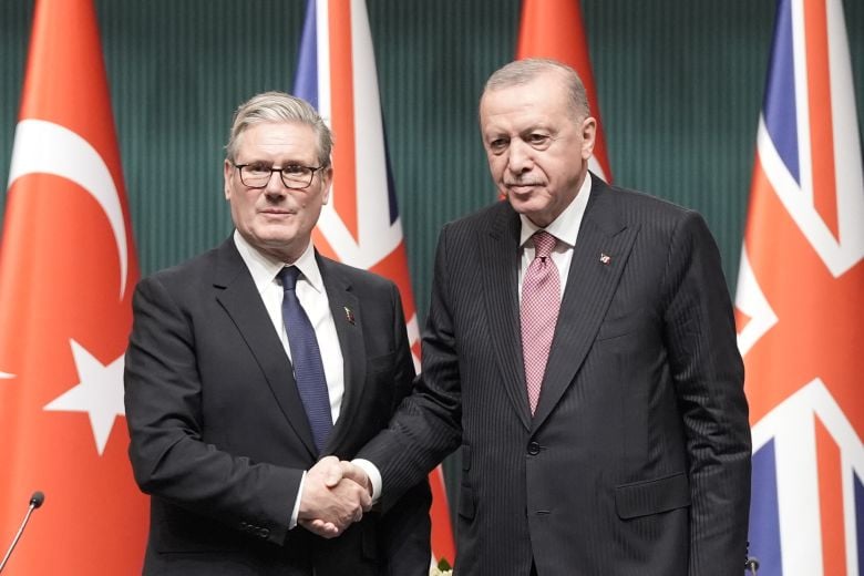 Βρετανία και Τουρκία υπέγραψαν συμφωνία 10,74 δισ. δολαρίων για την αγορά μαχητικών αεροσκαφών