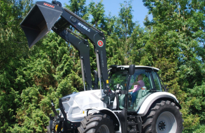 H «ΔΗΜΗΤΡΑ Α.Ε.» διαθέτει στην Ελλάδα όλη την γκάμα φορτωτών Stoll ProfiLine - Profi