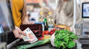 ielka-meiomenes-076-oi-times-sta-souper-market-ton-septemvrio-319882