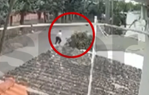 Συγκλονιστικό βίντεο από το μαχαίρωμα 13χρονου σε 12χρονο στην Τρίπολη – Στην εντατική το θύμα