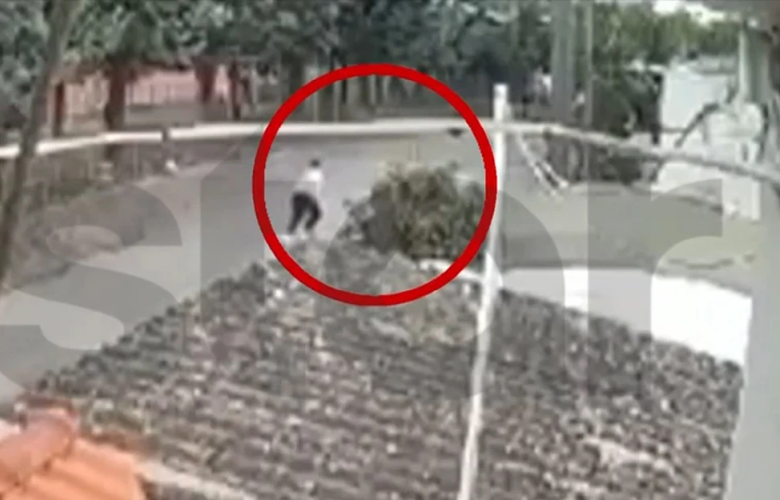 Συγκλονιστικό βίντεο από το μαχαίρωμα 13χρονου σε 12χρονο στην Τρίπολη – Στην εντατική το θύμα