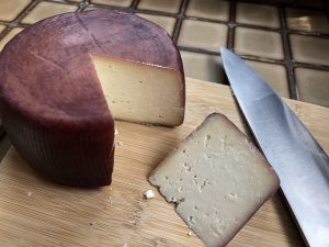 Μια νέα αγορά προστιθέμενης αξίας και δρόμους συνεργασίας ανοίγει η εμβάπτιση τυριών σε κρασί - Τυροκόμος