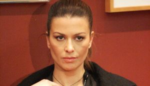 «Με έβρισε, με χαστούκισε, με απείλησε» - Η Τζίνα Αλιμόνου περιγράφει τη νύχτα τρόμου με τον πρώην της