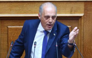 Βελόπουλος: Η κατάθεση Βάρρα στην Εξεταστική ήταν «βαρ(ρ)άτε με κι ας κλαίω»
