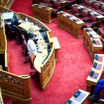 Αυστηρό μήνυμα Κακλαμάνη μετά το χθεσινό επεισόδιο μεταξύ Βελόπουλου – Καιρίδη: «Να προστατεύουμε τον κοινοβουλευτικό πολιτισμό»