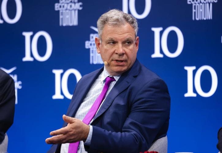 Σε τροχιά σταθερότητας η ελληνική οικονομία λέει ο Βέττας