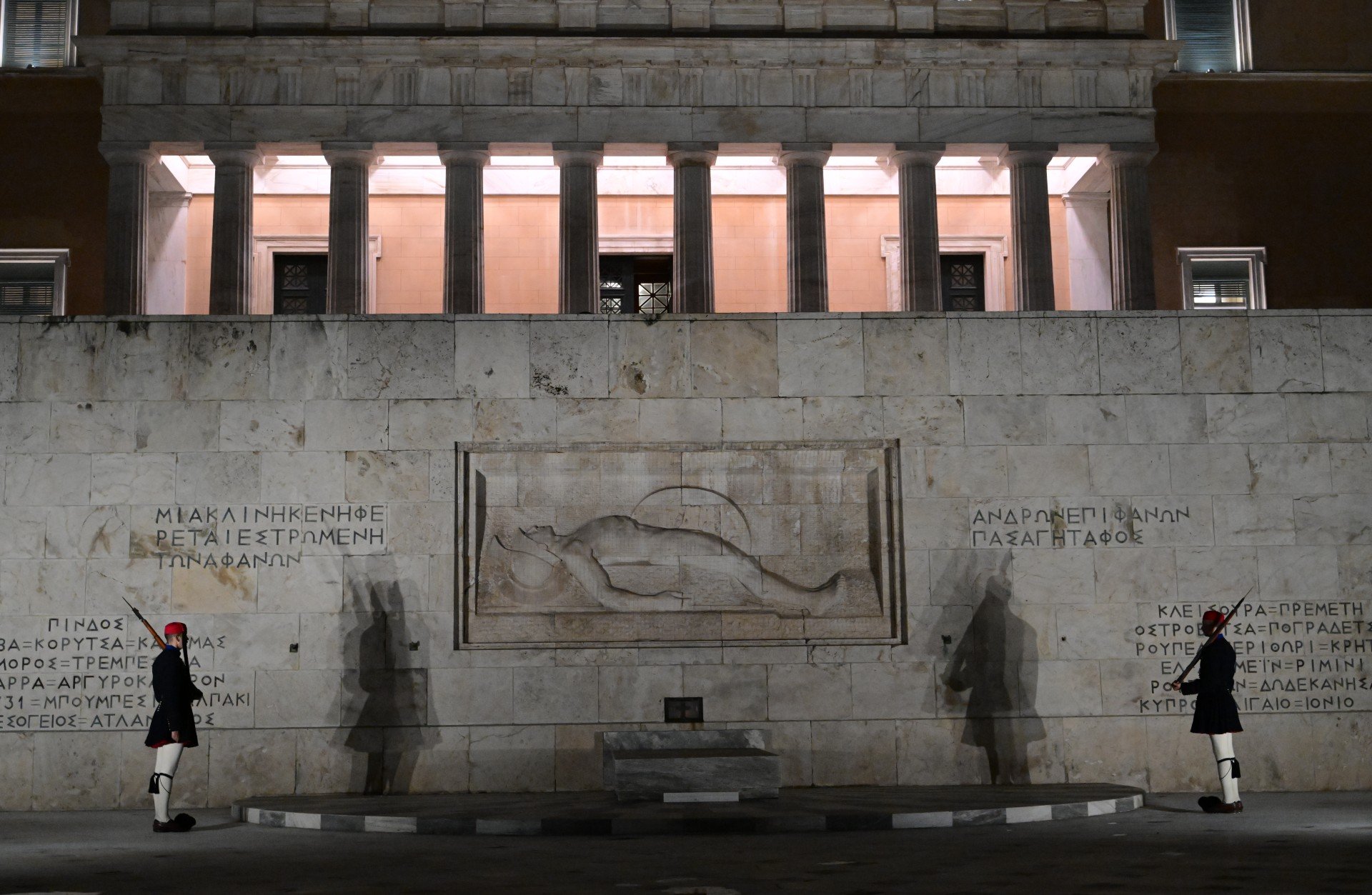 Βουλή: Απορρίφθηκαν οι ενστάσεις αντισυνταγματικότητας της τροπολογίας για τον Άγνωστο Στρατιώτη