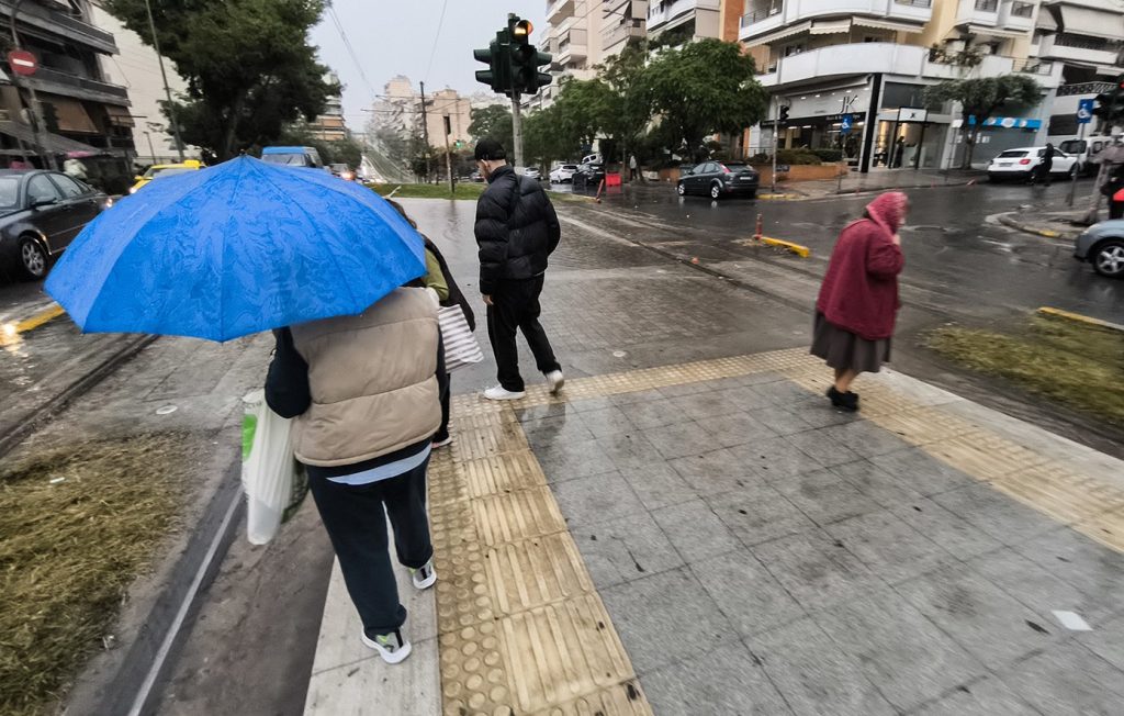 Πού και πότε θα έχει σήμερα βροχές και καταιγίδες