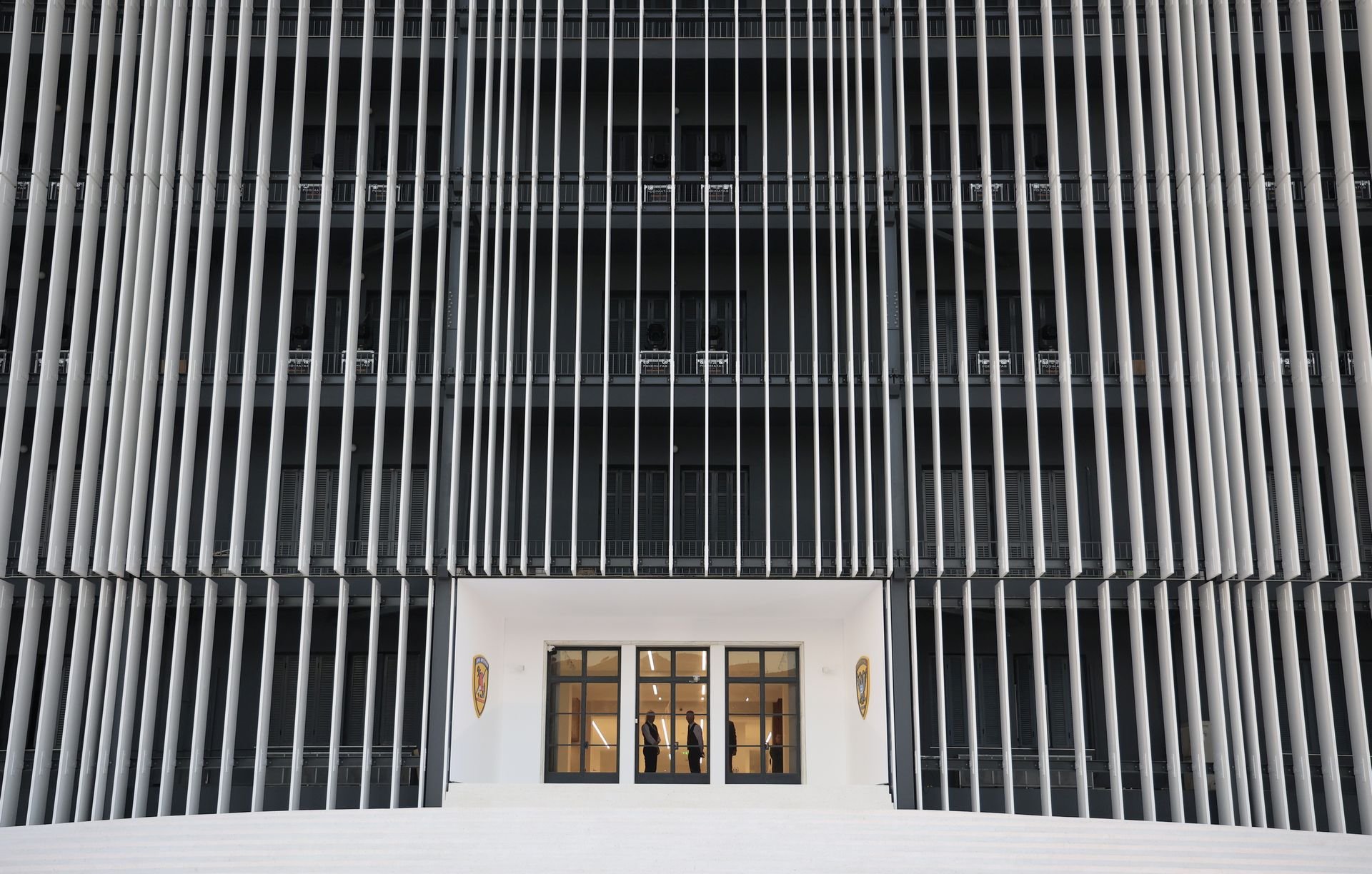 Πεντάγωνο: Διαλύονται τα «σύννεφα» - Πυκνώνουν τα πικρόχολα σχόλια