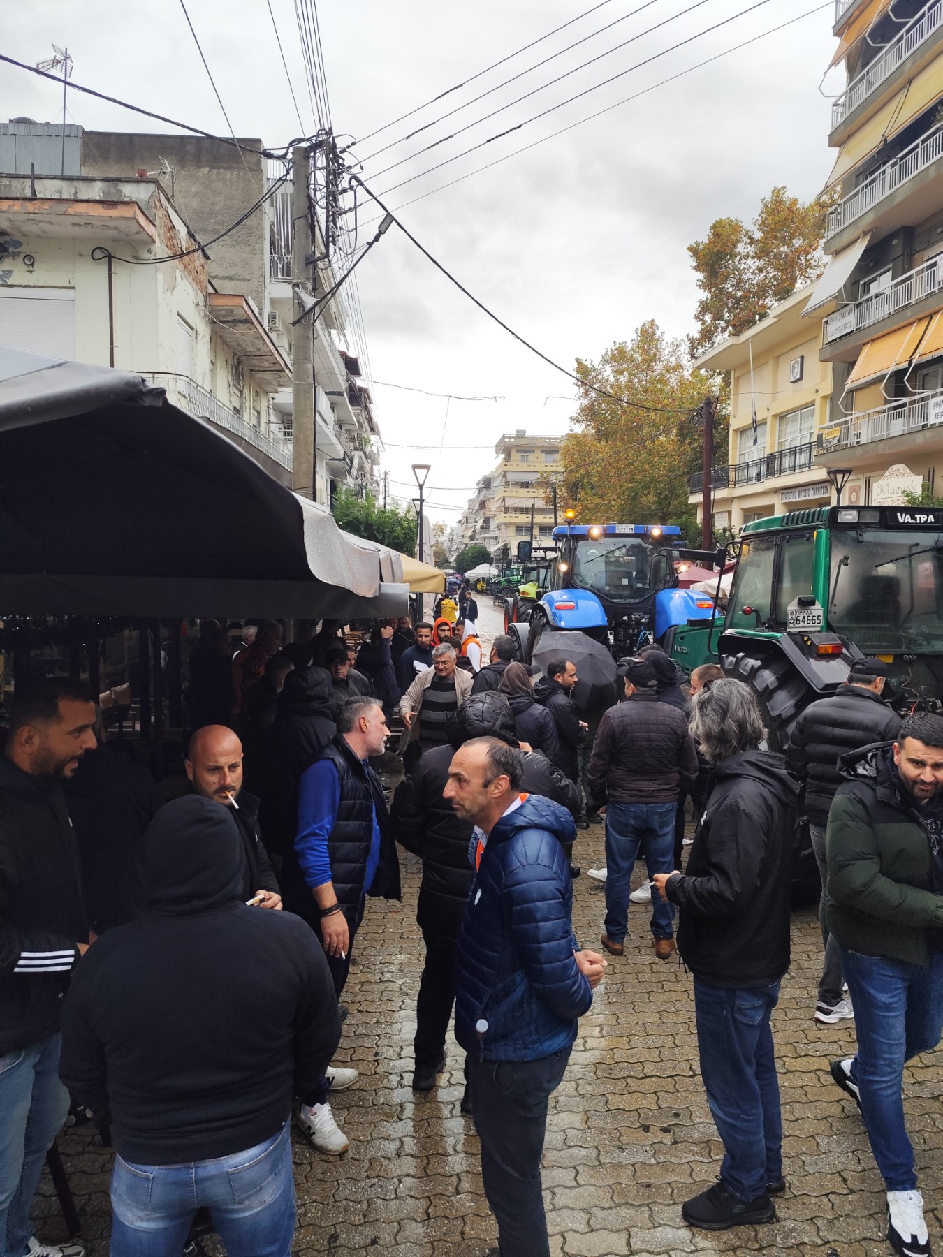 Για μάχη εντυπώσεων με τις επιδοτήσεις κατηγορούν οι αγρότες την κυβέρνηση, στα Γιαννιτσά βγήκαν τα τρακτέρ