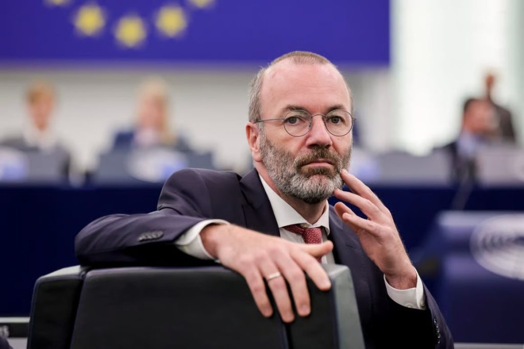 Kεντροδεξιά με ακροδεξιά πτέρυγα Ευρωβουλής κατά πράσινων κανόνων