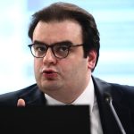 Πιερρακάκης από το ECOFIN: Η Ελλάδα στηρίζει την κατάργηση του ορίου απαλλαγής από τελωνειακούς δασμούς στα χαμηλής αξίας δέματα