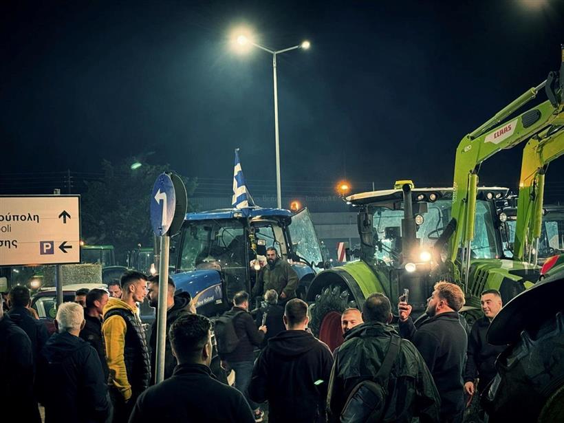 Αφιερώματα: Στο αεροδρόμιο της Αλεξανδρούπολης και η διαμαρτυρία που έγινε μήνυμα