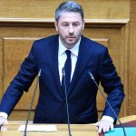 Ανδρουλάκης: Εκατομμύρια πολίτες καλούνται να γίνουν Χάρι Πότερ, για να τα βγάλουν πέρα