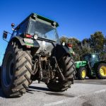 Ένταση και χημικά στον Πλατύκαμπο ενόψει του Αγροτικού Μπλόκου στη Νίκαια