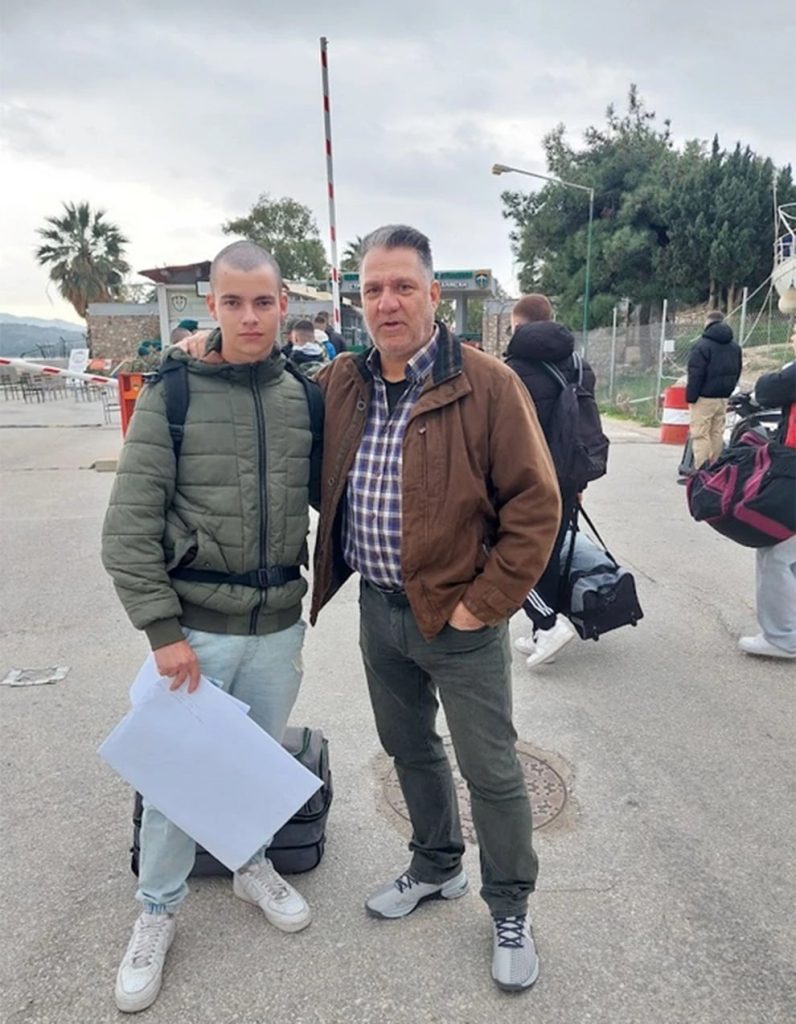 Θρήνος για τον 19χρονο ΕΠΟΠ που έχασε τη ζωή του στη Ρόδο: «Ο γιος μου ήταν καινούργιος, δεύτερη μέρα πήγε στη μονάδα εκεί» είπε ο πατέρας του