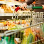 Πώς το «Shrinkflation» συρρικνώνει το καλάθι των νοικοκυριών