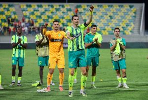 Κόνφερενς Λιγκ: Παραμένει στην πρώτη 8άδα η ΑΕΚ Λάρνακας