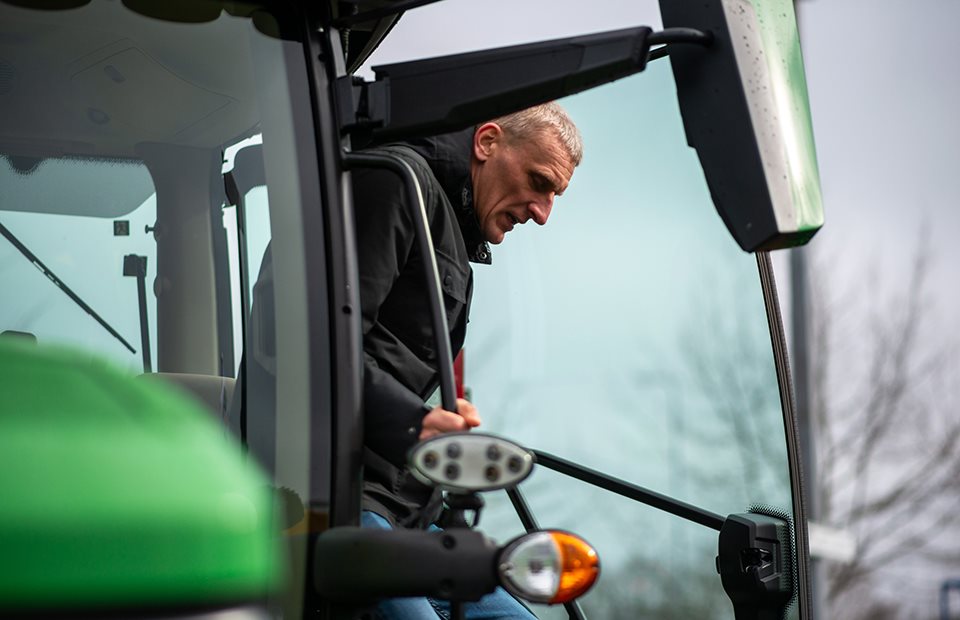 Εκτός προκαταβολής τσεκ 2025 τα «κίτρινα» αγροτεμάχια από το monitoring, τα γυρίζει τώρα ο ΟΠΕΚΕΠΕ