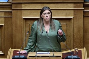 Κωνσταντοπούλου: «Ο νέος θάνατος στρατιώτη αποκαλύπτει το επισφαλές περιβάλλον, στο οποίο οι νέοι υπηρετούν τη θητεία τους»