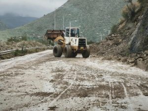 Καλλιέργειες βουτηγμένες σε τόνους λάσπης στους Φιλιάτες Θεσπρωτίας