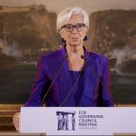 Φρενάρει προσδοκίες για μείωση επιτοκίων τον Δεκέμβριο η ΕΚΤ