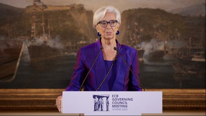 Φρενάρει προσδοκίες για μείωση επιτοκίων τον Δεκέμβριο η ΕΚΤ