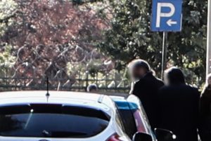 Στην Ευελπίδων ο ιερέας YouTuber και άλλοι 7 - Κατηγορία για σύσταση εγκληματικής οργάνωσης