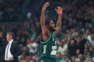 Αποθέωση Φαρίντ από τους οπαδούς του Παναθηναϊκού - Τι τον συνδέει με την θύρα 13