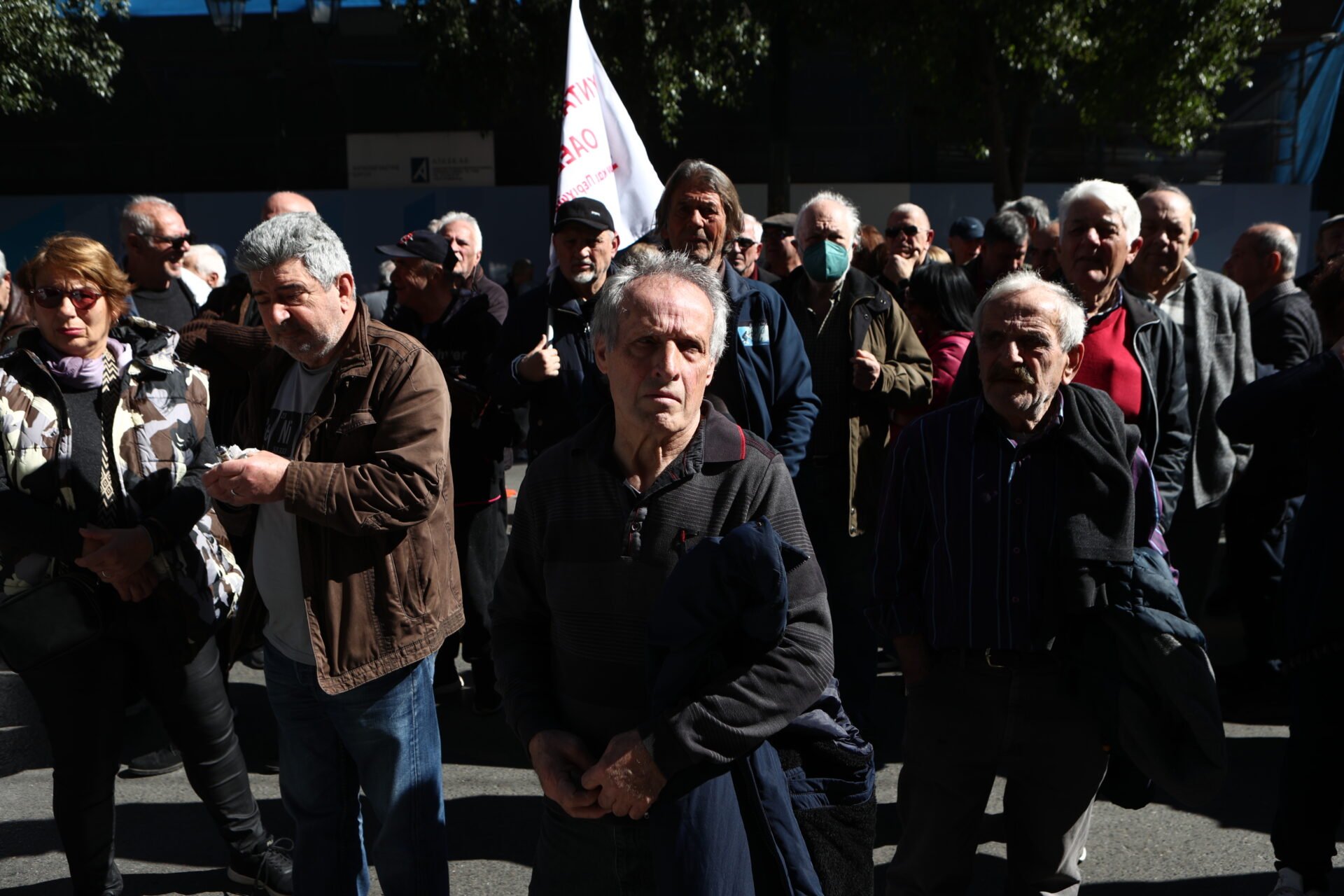Συντάξεις: Ποιοι άνδρες μπορούν να «βγουν» πριν το όριο των 62