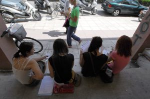 Επίδομα ανεργίας: Τι θα αλλάξει από τον Απρίλιο του 2026 - Ποιοι θα λάβουν 1.295 ευρώ