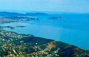 Πώς μεταπωλείται σωστά ένα πολυτελές ακίνητο στην Ελλάδα