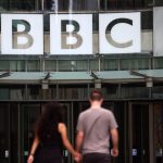 Χαμός στο BBC: Παραιτήθηκε ο γενικός διευθυντής του δικτύου για «παραπλανητικό» μοντάζ σε ομιλία του Τραμπ