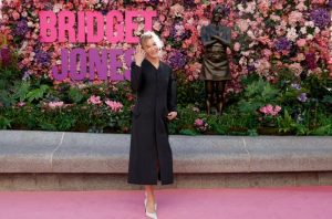 Η Μπρίτζετ Τζόουνς απέκτησε το δικό της άγαλμα στο Λονδίνο