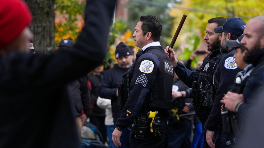 Σικάγο: Πυροβολισμοί εναντίον συνοριοφυλάκων εν μέσω εντάσεων για επιχειρήσεις κατά μεταναστών