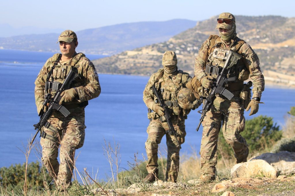 Έπτά σημεία στήριξης για τις Ένοπλες Δυνάμεις: Από μισθούς μέχρι και φροντίδα ηλικιωμένων