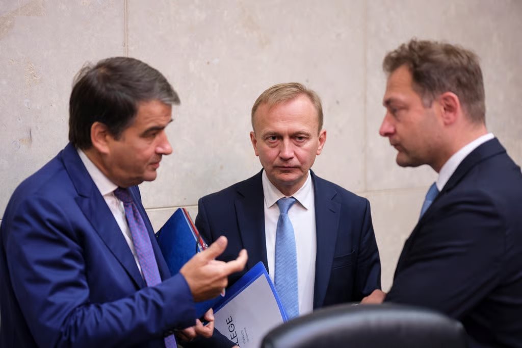 Η Κομισιόν εξετάζει «νομικές αλλαγές» για να κατευνάσει το Κοινοβούλιο σχετικά με τον νέο 7ετή προϋπολογισμό