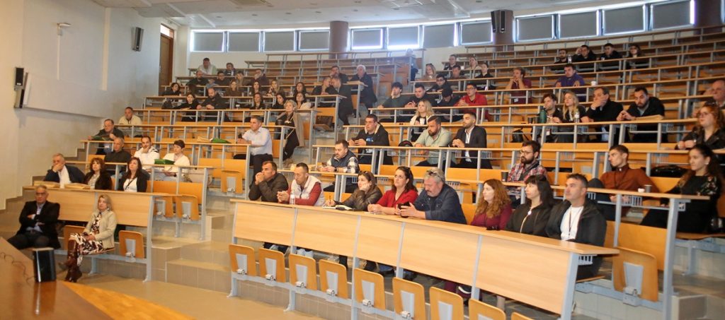 Θεσσαλία: Παρουσιάστηκαν σύγχρονες επεμβάσεις στη διατροφή των μηρυκαστικών