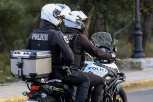 Αχαρνές: Διέρρηξαν φαρμακείο - Συνελήφθησαν 5 ανήλικοι και ένας 19χρονος