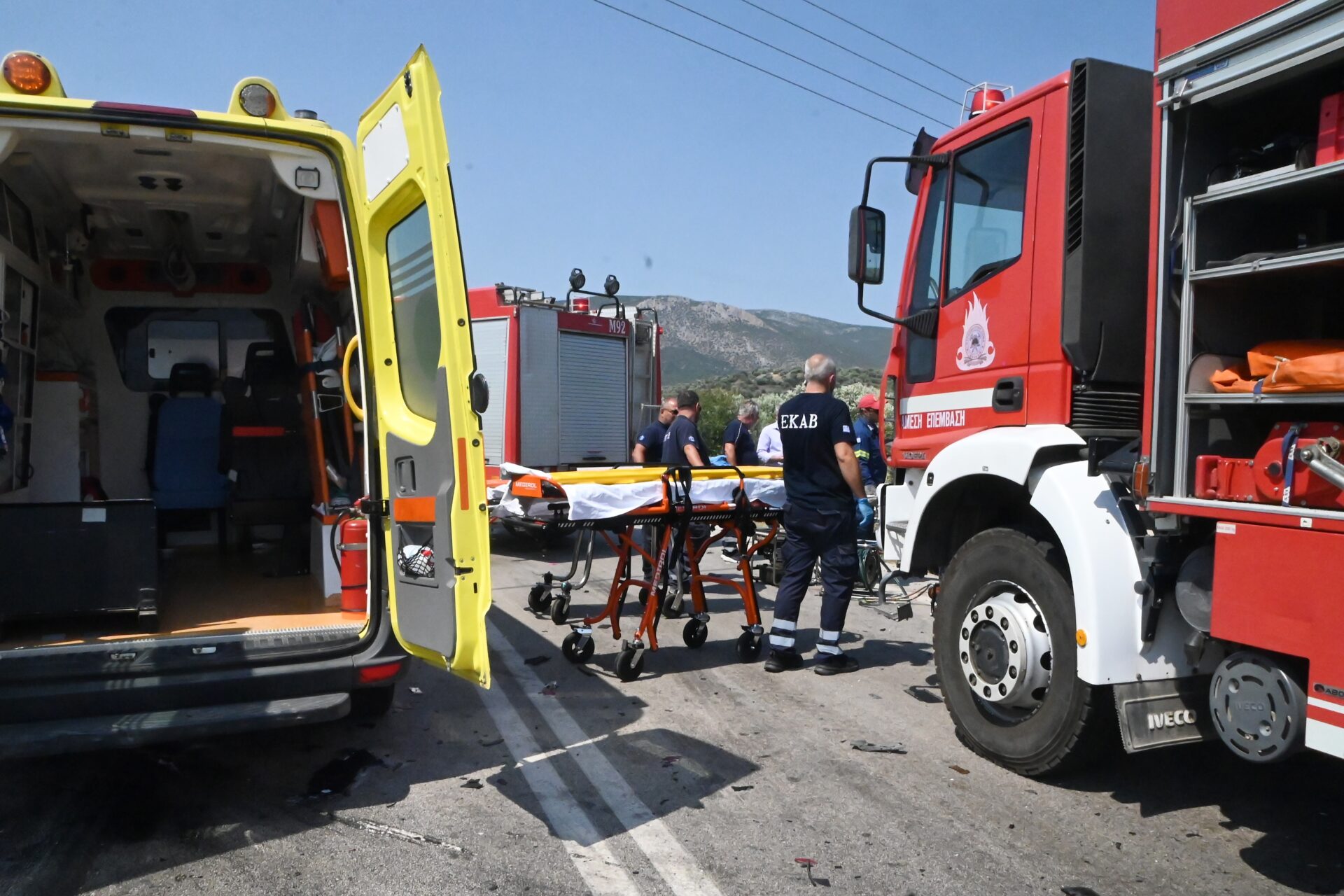 Ροδόπη: «Βουτιά» θανάτου για ΙΧ με μετανάστες σε χαράδρα - Ένας νεκρός και τρεις τραυματίες