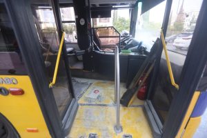 Τρόμος στο κέντρο της Αθήνας: Φωτιά ξέσπασε σε τρόλεϊ στην Βασιλίσσης Σοφίας