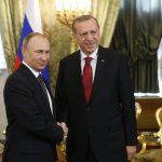 Ερντογάν σε Πούτιν: Πρόθυμος να μεσολαβήσει για τον τερματισμό του πολέμου