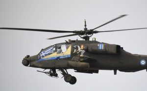 Το πρώτο αναβαθμισμένο επιθετικό ελικόπτερο Apache