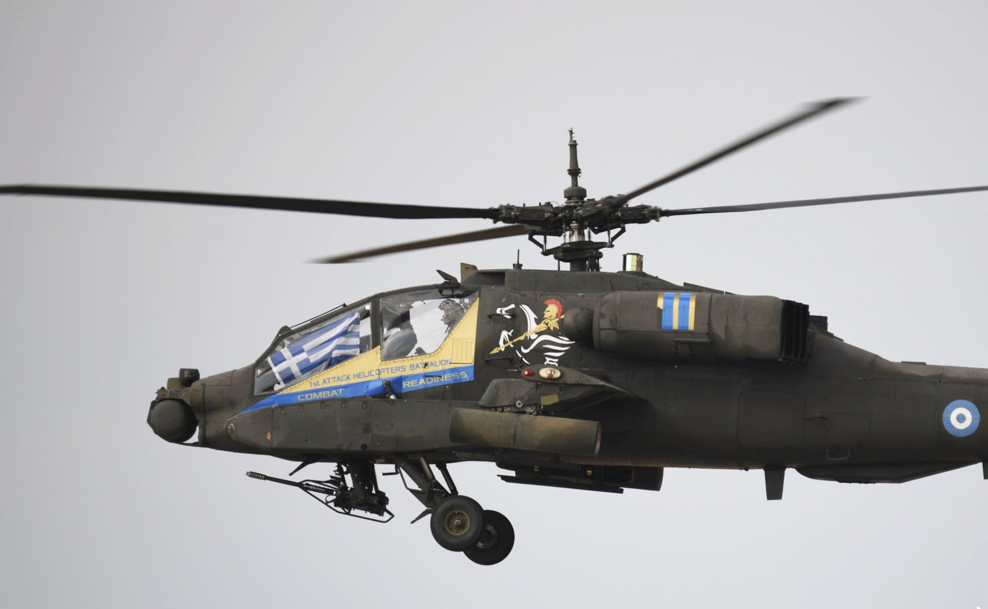 Το πρώτο αναβαθμισμένο επιθετικό ελικόπτερο Apache