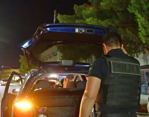 Κηφισιά: Συνελήφθησαν γνωστός τράπερ και ο μάνατζέρ του για ναρκωτικά