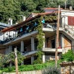 Θάνατος τρίχρονου στην Αχαΐα: Ο θείος του παραδέχθηκε ότι έπεσαν από τη μάντρα με την μοτοσικλέτα-γουρούνα