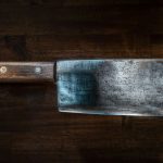 Πετρούπολη: «Τσάκωσαν» 16χρονο με μπαλτά έξω από σχολείο